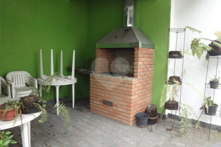 Sobrado à venda com 4 quartos, sendo 3 suítes, em Jardim São Bento, São Paulo, SP