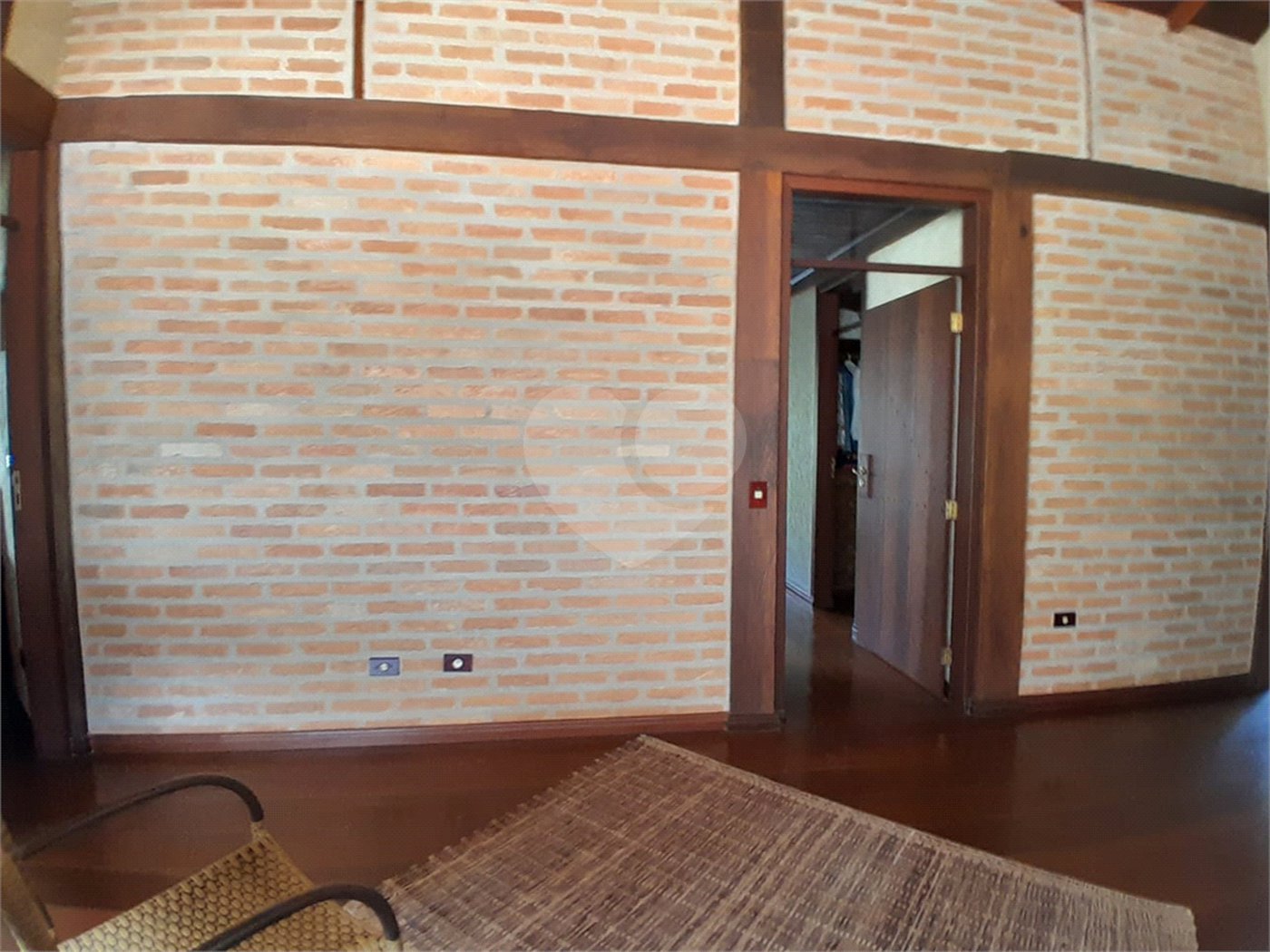 Casa à venda com 4 quartos, sendo 2 suítes, no condomínio Cantareira, Mairiporã - SP