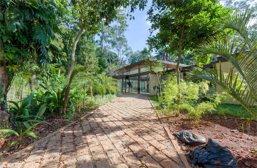 Casa à venda com 5 suítes no condomínio Chácara Flora, São Paulo - SP