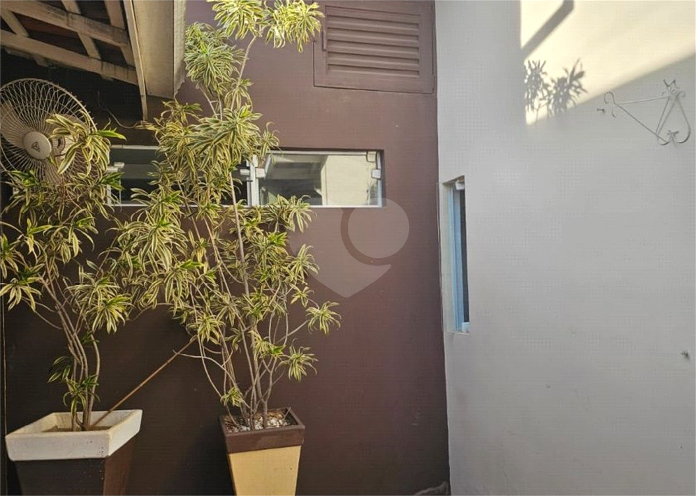Casa à venda com 3 quartos, sendo 1 suíte, no condomínio Parque das Árvores, Sorocaba - SP