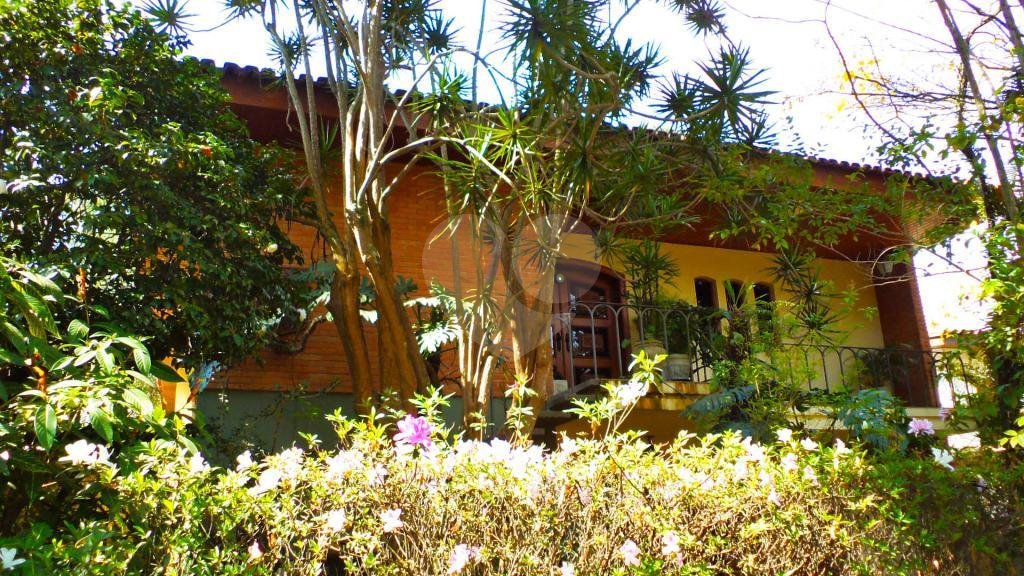 Sobrado à venda ou para alugar com 8 quartos, sendo 4 suítes, em Jardim Marajoara, São Paulo, SP