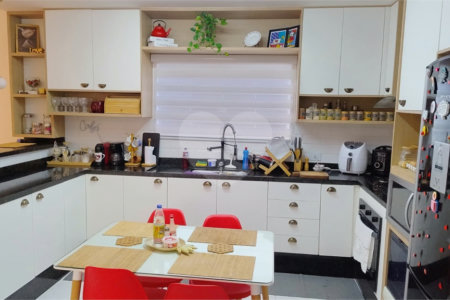 Casa à venda com 3 quartos, sendo 2 suítes, no condomínio Planície do Araguaia, Rio de Janeiro - RJ