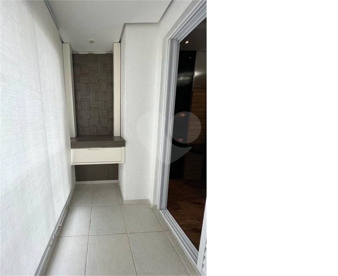 Apartamento à venda com 4 quartos, sendo 3 suítes,  em Vila Oliveira, Mogi das Cruzes, SP