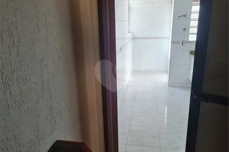 Sobrado à venda com 2 quartos, sendo 1 suíte, em Jardim Ivana, São Paulo, SP