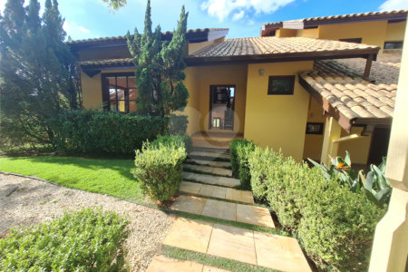 Casa à venda com 3 suítes no condomínio Chácaras do Lago, Vinhedo - SP