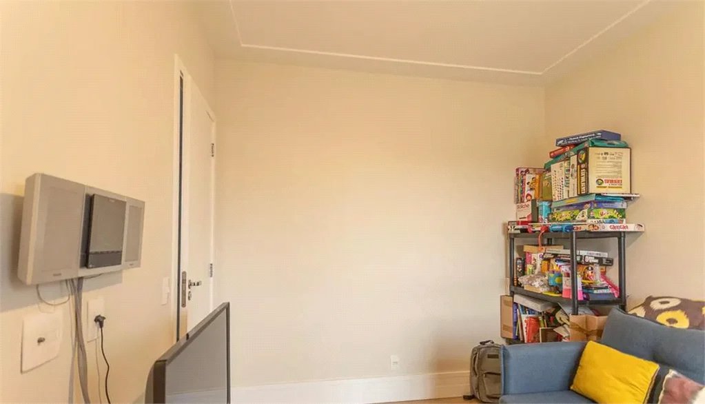 Apartamento à venda com 3 quartos, sendo 1 suíte, em Vila Anastácio, São Paulo, SP