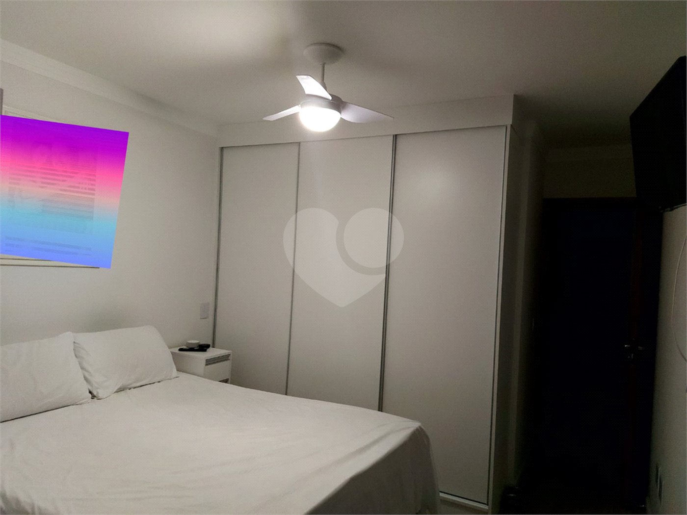 Casa à venda com 3 suítes no condomínio Residencial Gaya, São Paulo - SP
