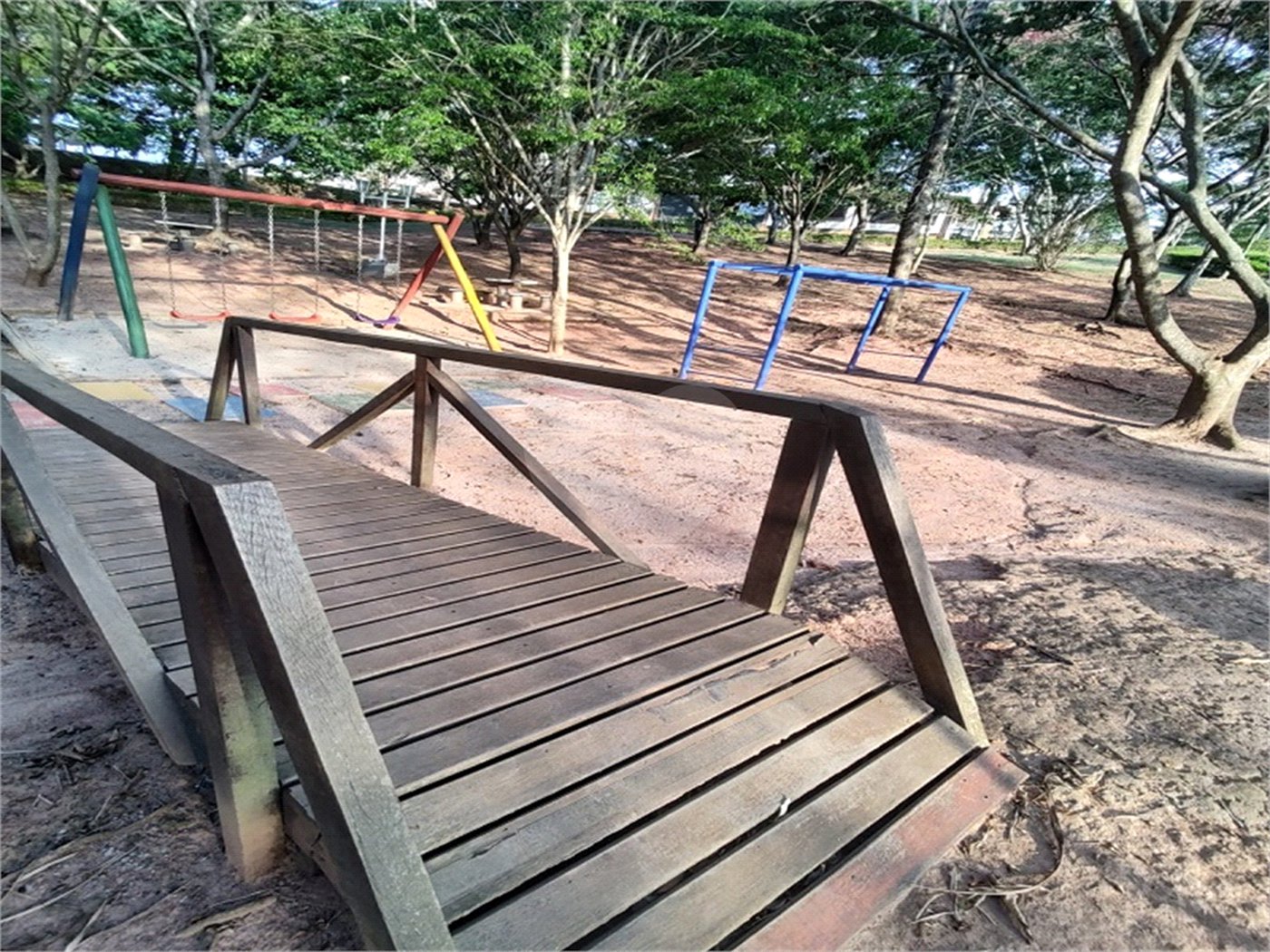 Casa à venda com 3 quartos, sendo 1 suíte,  no condomínio Atibaia Park 1, Atibaia - SP