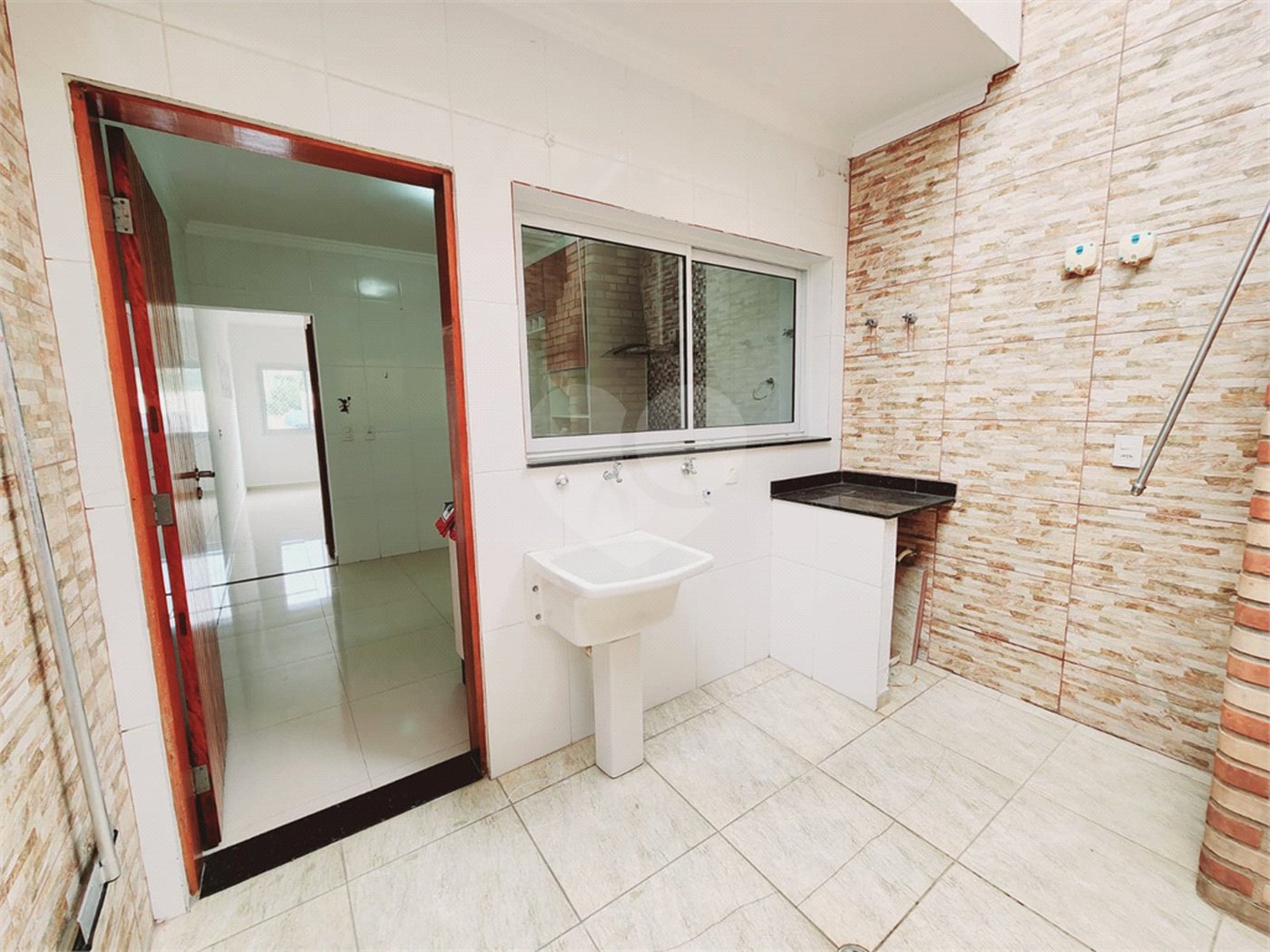 Casa à venda com 2 suítes no condomínio Residencial Vila Rosa, São Paulo - SP