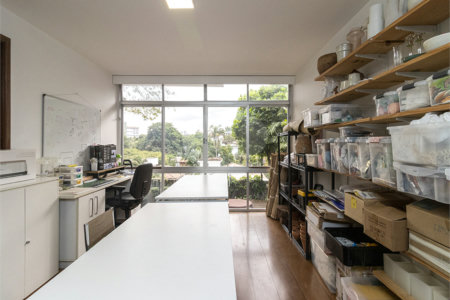 Casa à venda com 3 quartos, sendo 2 suítes, em Alto de Pinheiros, São Paulo, SP
