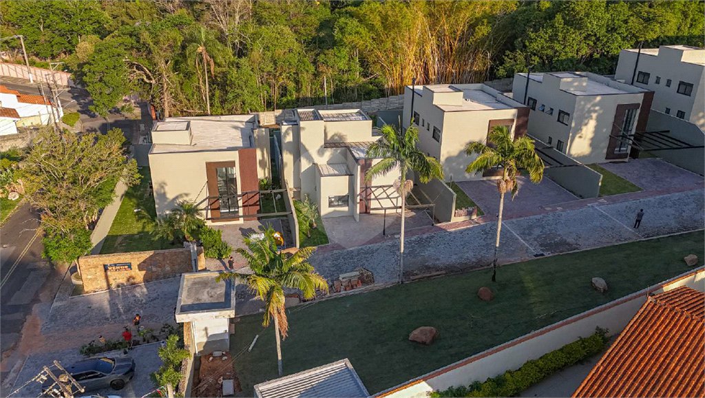 Casa em condomínio à venda com 3 suítes em Vila Santista, Atibaia, SP