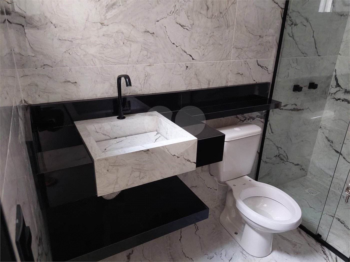 Casa à venda com 3 quartos, sendo 1 suíte, no condomínio Horto Florestal Villagio, Sorocaba - SP