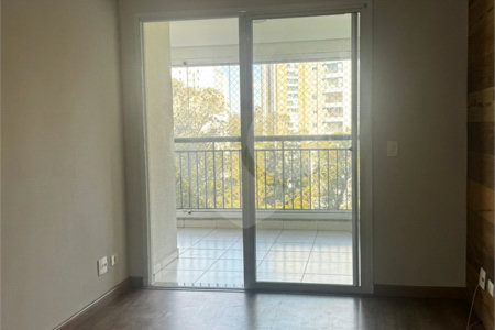 Apartamento para alugar com 3 quartos, sendo 1 suíte, em Parque Reboucas, São Paulo, SP
