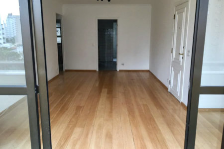 Apartamento à venda com 3 quartos, sendo 1 suíte, em Vila Andrade, São Paulo, SP