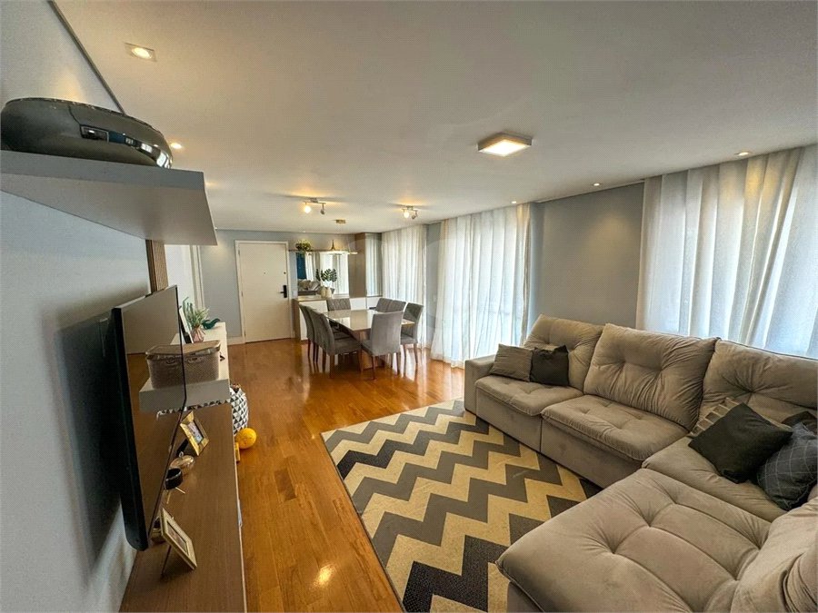 Apartamento à venda com 3 suítes em Vila Dom Pedro I, São Paulo, SP