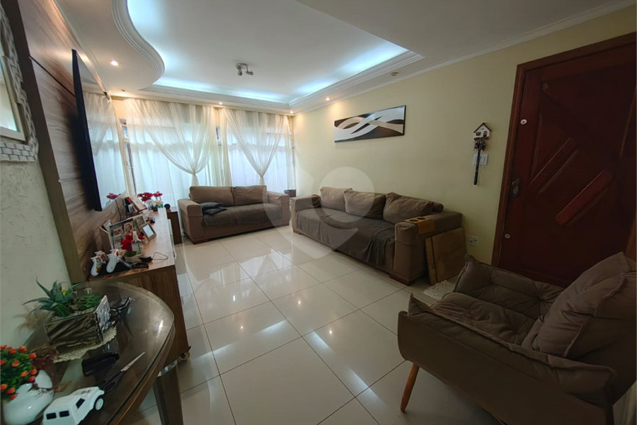 Sobrado à venda com 3 quartos, sendo 1 suíte,  em Tremembé, São Paulo, SP