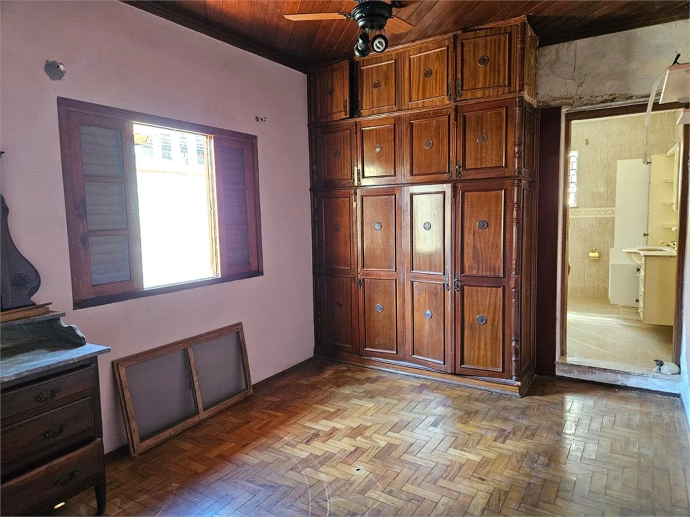 Casa à venda com 3 quartos, sendo 1 suíte, em Água Branca, São Paulo, SP
