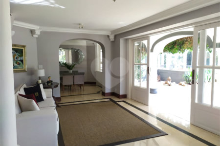 Casa à venda ou para alugar com 5 quartos, sendo 3 suítes, no condomínio Fazenda Lago Azul, Araçoiaba da Serra - SP
