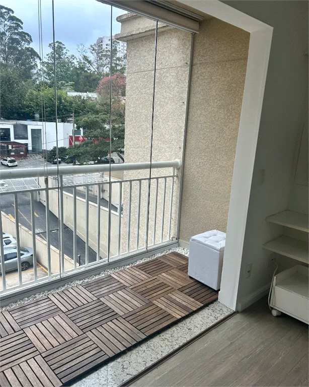 Apartamento à venda com 3 quartos, sendo 1 suíte,  em Vila Andrade, São Paulo, SP