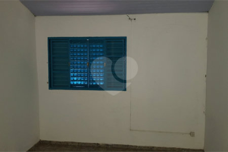 Chácara à venda com 3 quartos, sendo 1 suíte, no Centro, Araçoiaba da Serra, SP