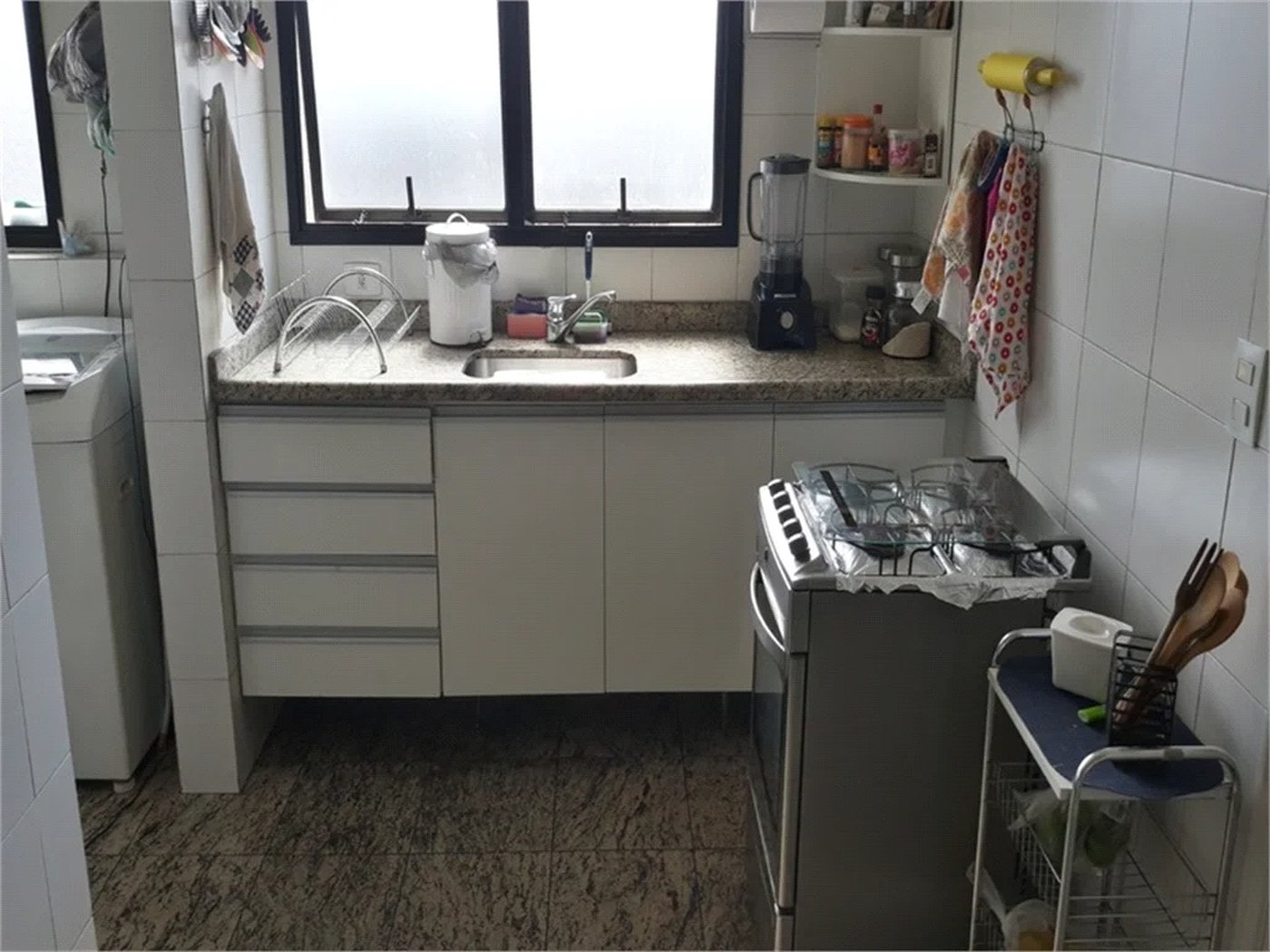 Apartamento para alugar com 3 quartos, sendo 1 suíte,  em Vila Andrade, São Paulo, SP