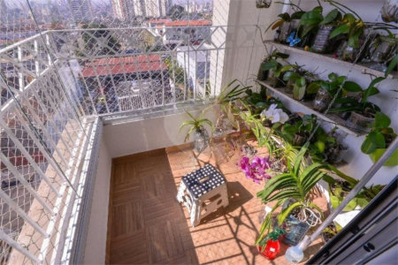 Oportunidade Apartamento mobiliado á venda na saude com 60m² com 2 dorm e 2 vaga. Aceita e estuda Permuta ( sujeito a avaliação).