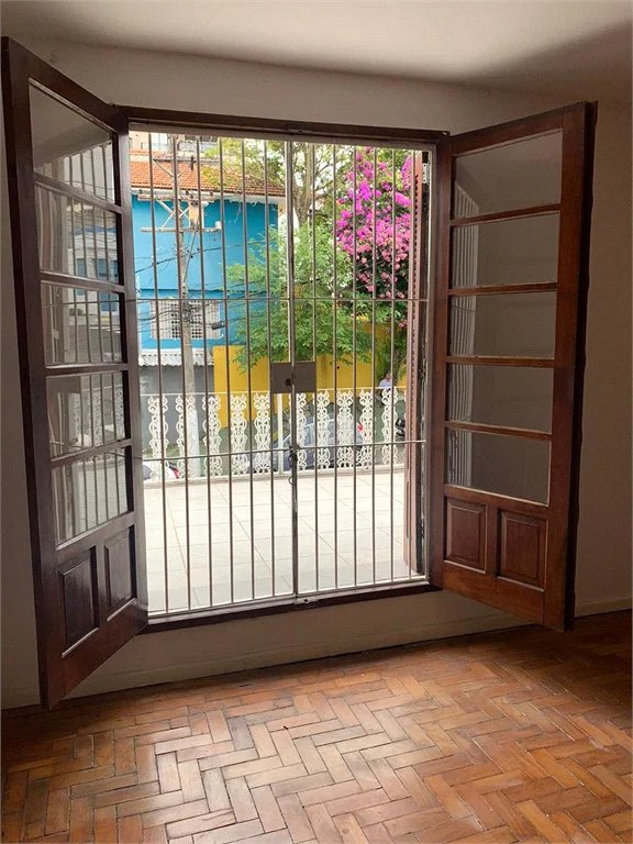 Sobrado à venda com 3 quartos em Vila Progredior, São Paulo, SP