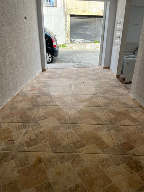 Sobrado à venda com 3 quartos em Vila Laís, São Paulo, SP