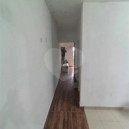 Casa à venda com 2 quartos no condomínio Antilhas, Cotia - SP