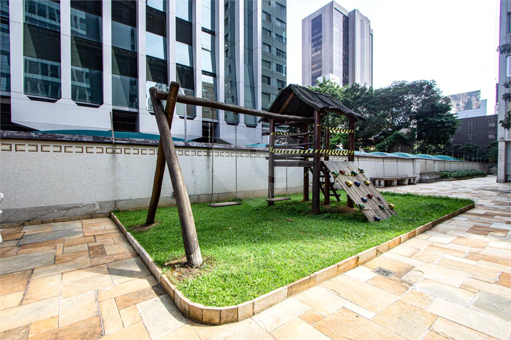 Apartamento à venda ou para alugar com 3 quartos, sendo 1 suíte,  em Pinheiros, São Paulo, SP