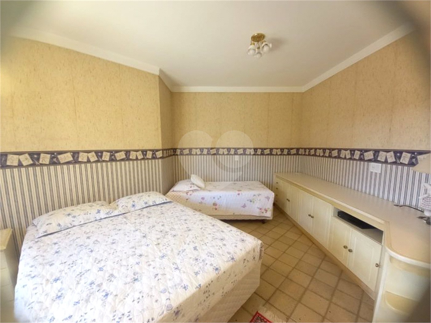 Casa à venda com 5 quartos, sendo 2 suítes, no condomínio Estância Marambaia, Vinhedo - SP