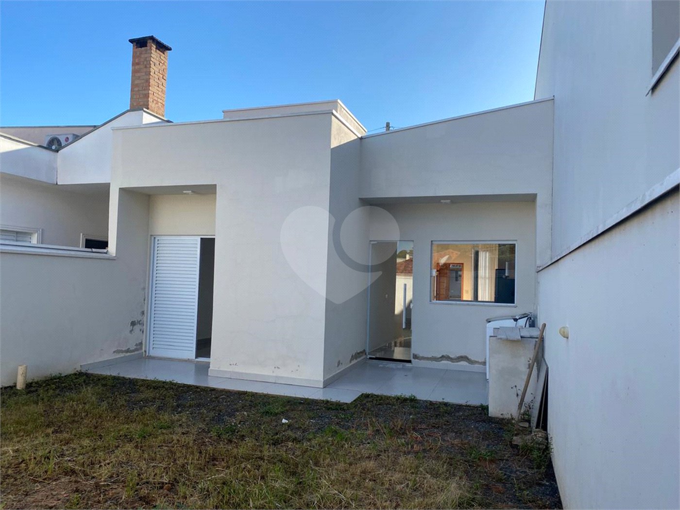 Casa à venda com 2 quartos, sendo 1 suíte, no condomínio Ilha das Águas, Salto - SP