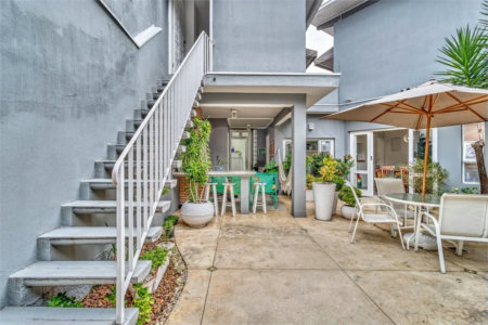 Casa de Vila à venda com 3 quartos, sendo 2 suítes, em Jardim Hípico, São Paulo, SP
