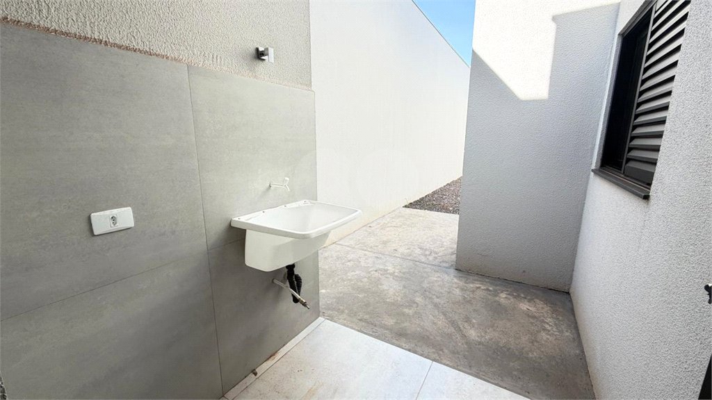 Casa à venda com 3 quartos, sendo 1 suíte, em Ipê, Três Lagoas, MS