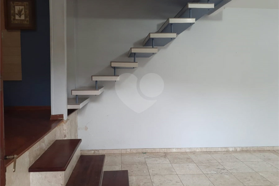 Sobrado à venda com 4 quartos, sendo 2 suítes, em Tremembé, São Paulo, SP
