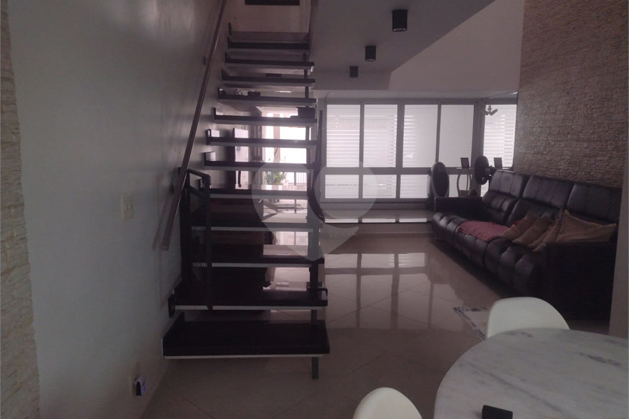 Casa à venda com 3 suítes em Santana, São Paulo, SP
