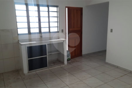 Sobrado à venda com 4 quartos, sendo 1 suíte, em Jardim Hubert, Indaiatuba, SP