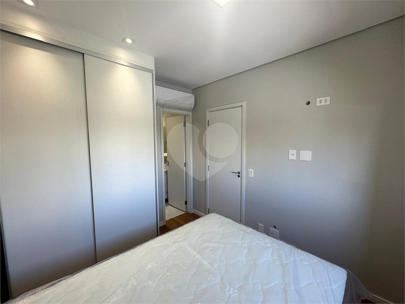 Apartamento à venda com 3 suítes em Brooklin Paulista, São Paulo, SP
