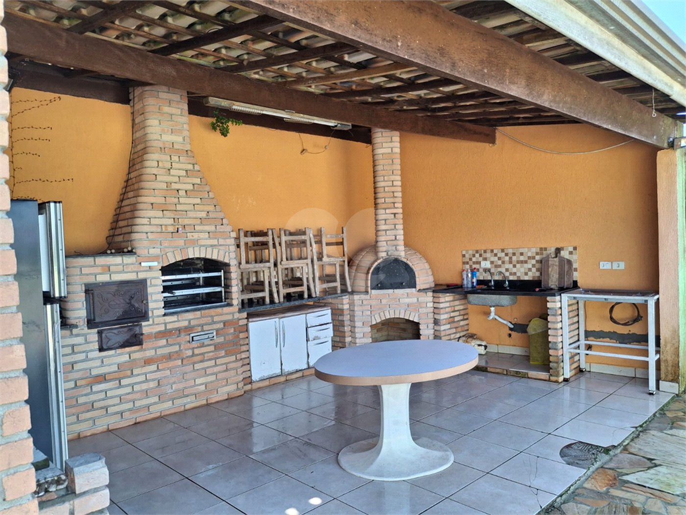 Casa à venda ou para alugar com 3 quartos, sendo 2 suítes, no condomínio Jardim da Montanha I, Mairiporã - SP