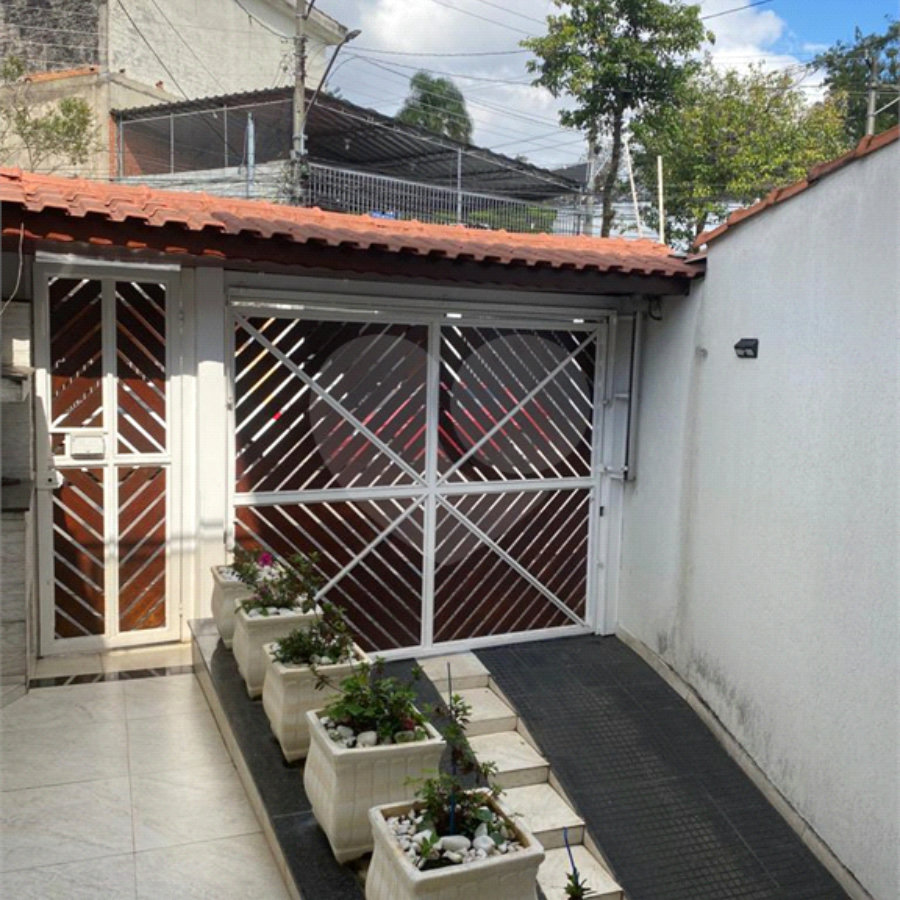 Sobrado à venda com 3 quartos em Parque Casa de Pedra, São Paulo, SP