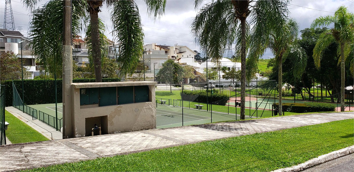 Casa à venda com 4 suítes no condomínio Real Park, Mogi das Cruzes - SP