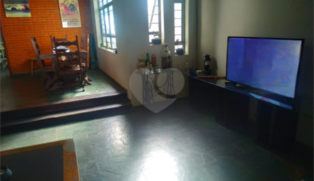 Casa à venda com 2 quartos, sendo 1 suíte, em Vila Nastri, Itapetininga, SP
