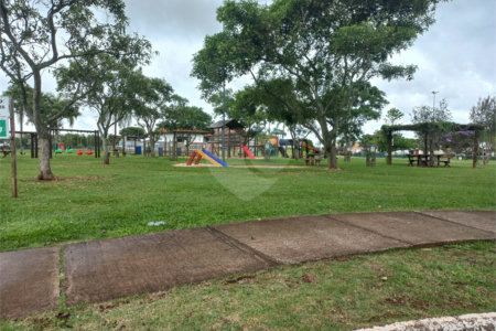 Terreno para venda no condomínio de alto padrão DAMHA II