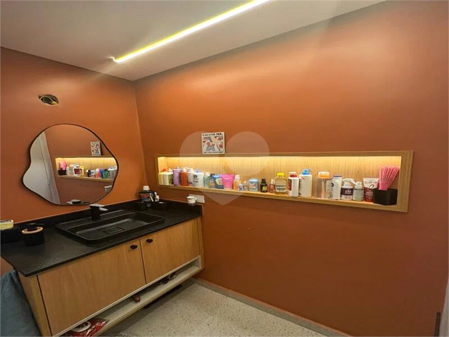 Apartamento Recém reformado e mobiliado a venda em Vila Mariana