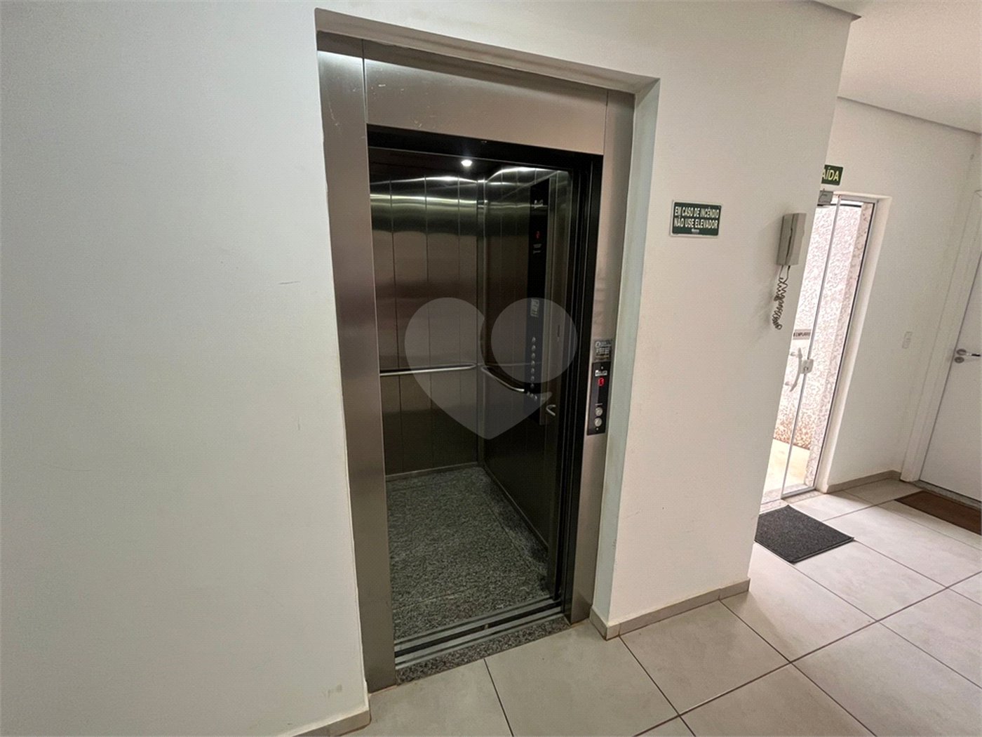 Apartamento á venda na região do Vila Prado.