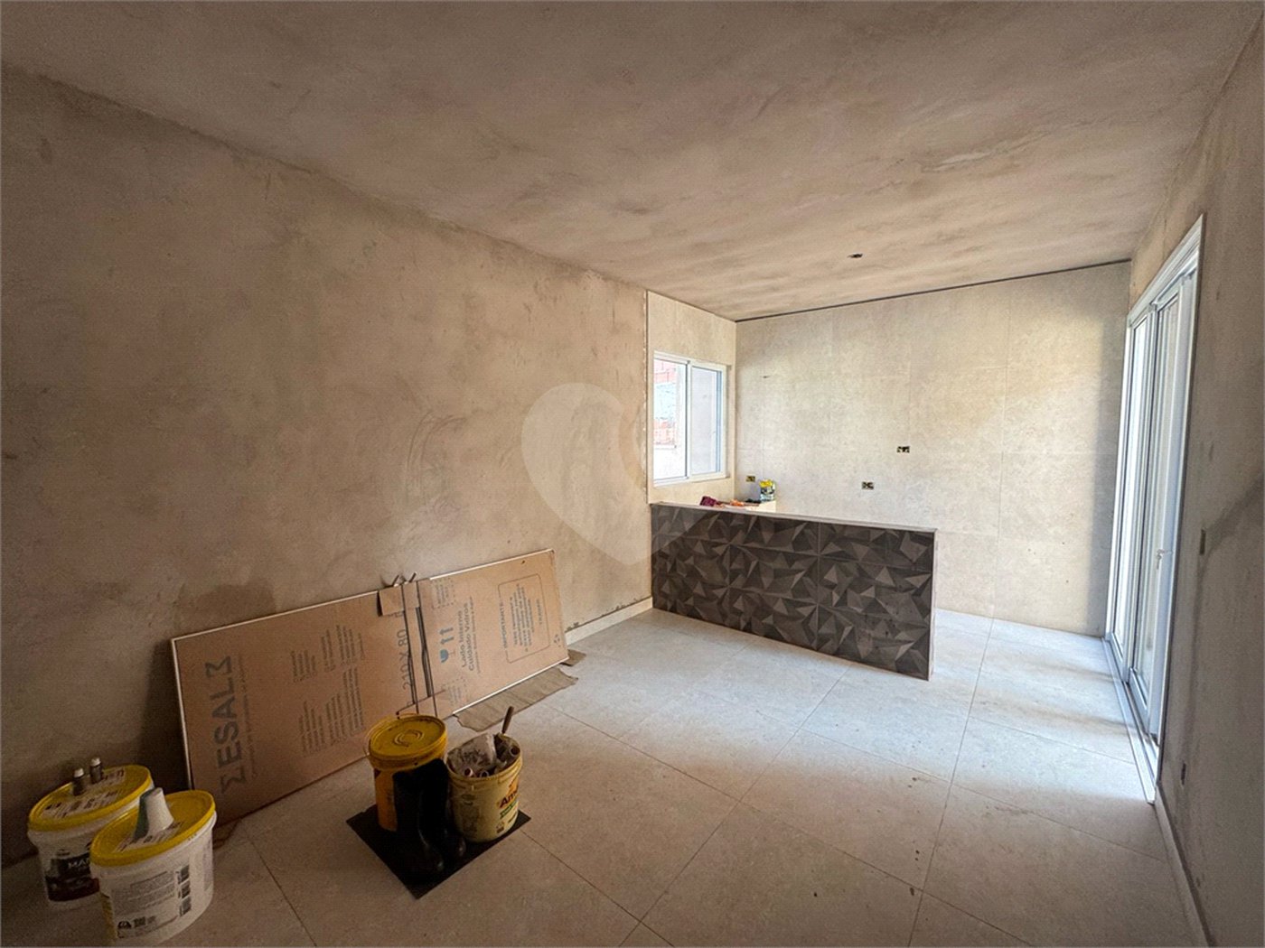 Casa em condominio em reta final de obras