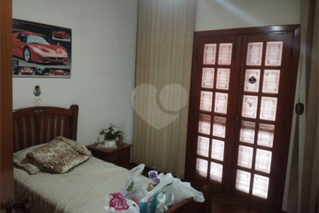 Sobrado à venda com 3 quartos, sendo 1 suíte, em Jardim Nova América, Araraquara, SP