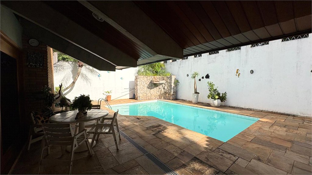 Casa à venda com 5 quartos, sendo 2 suítes,  no condomínio Village D'avignon, Sorocaba - SP