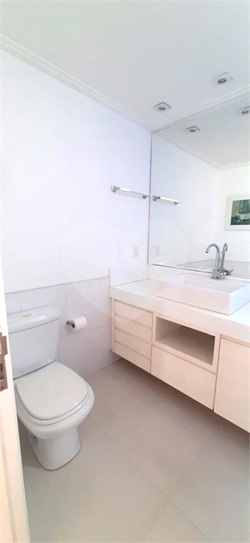 Apartamento à venda com 4 quartos, sendo 3 suítes, em Cambuci, São Paulo, SP