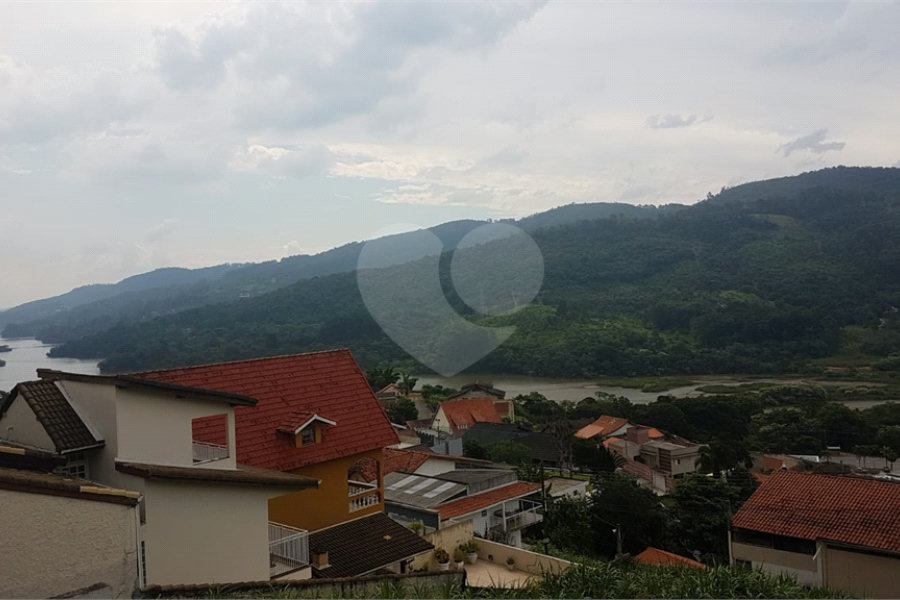 Casa à venda com 5 quartos, sendo 3 suítes,  em Serra da Cantareira, Mairiporã, SP